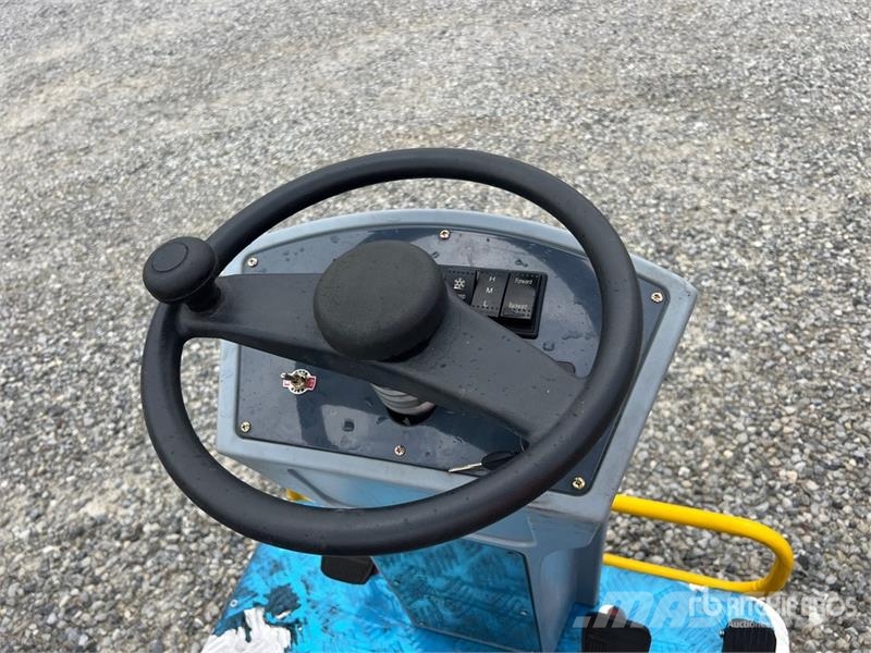 Kaster S13 Broom Tractor (Unused) Stroji za notranje pometanje