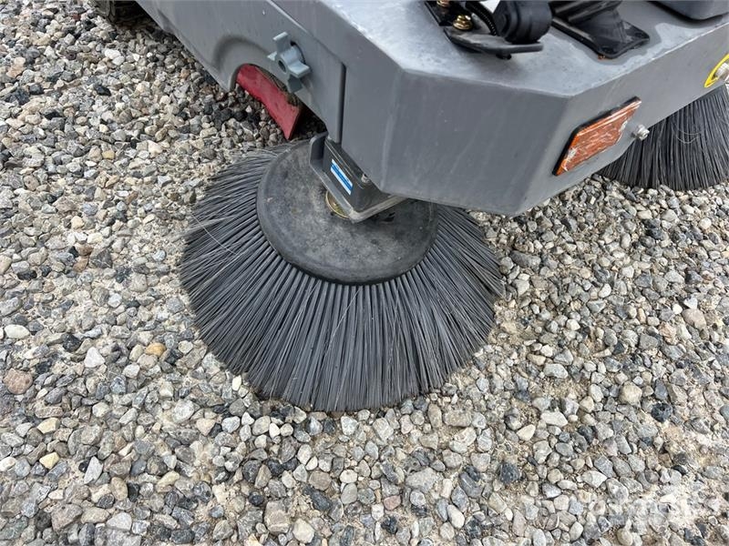 Kaster S13 Broom Tractor (Unused) Indoor sweepers