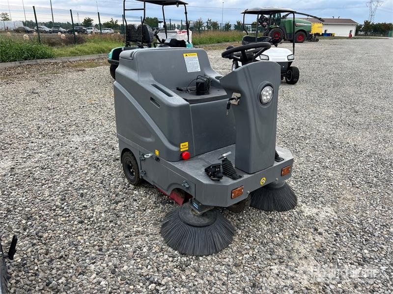 Kaster S13 Broom Tractor (Unused) Indoor sweepers
