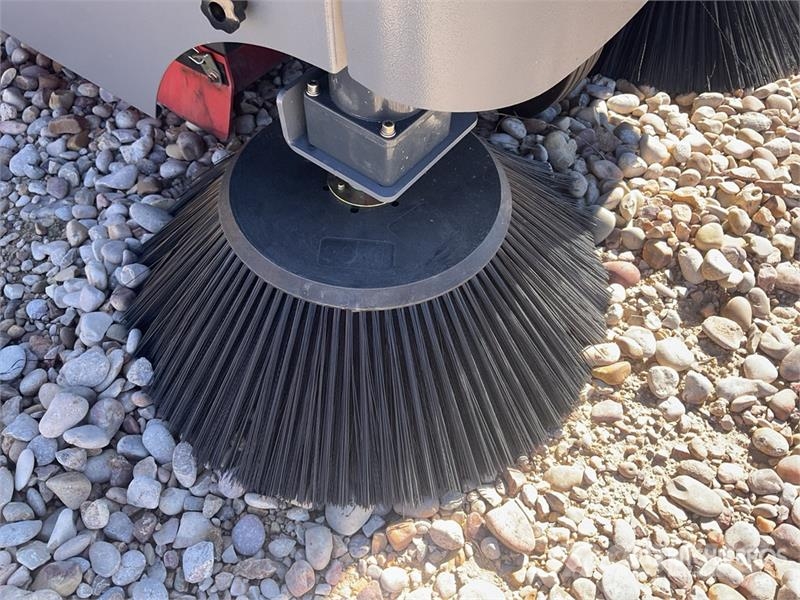  Kaster S13 Floor Sweeper (Unused) معدات أخرى للحصاد