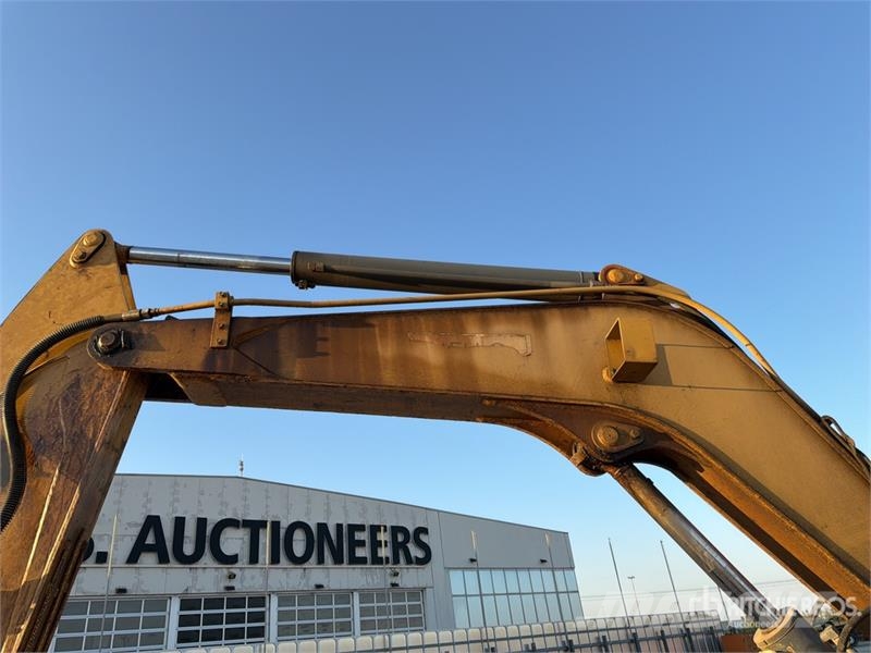 Kato 80VX2 Tracked Excavator Верижен екскаватор