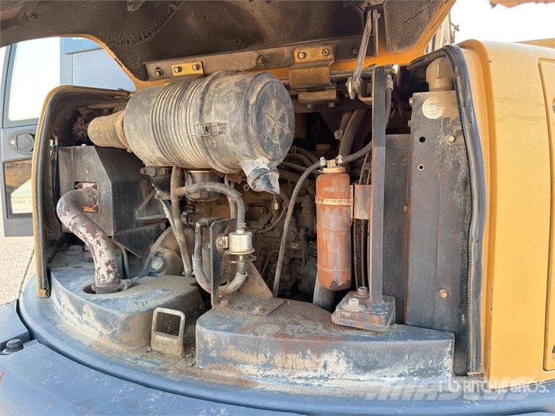 Kato 80VX2 Tracked Excavator Верижен екскаватор