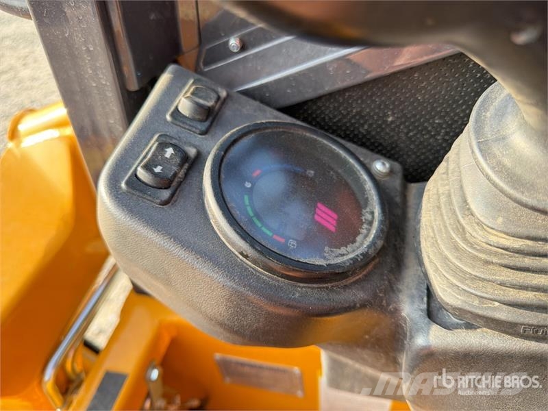 Kato-imer AS 12 Skid Steer Loader Kompaktlastare
