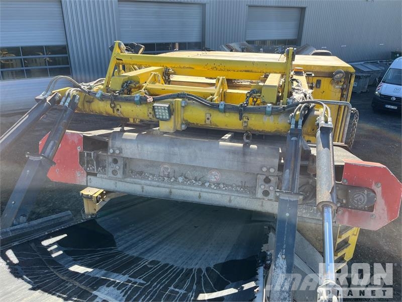 Keestrack R6d Impact Crusher Rezervni delovi za otpad, kamenolome i reciklažu