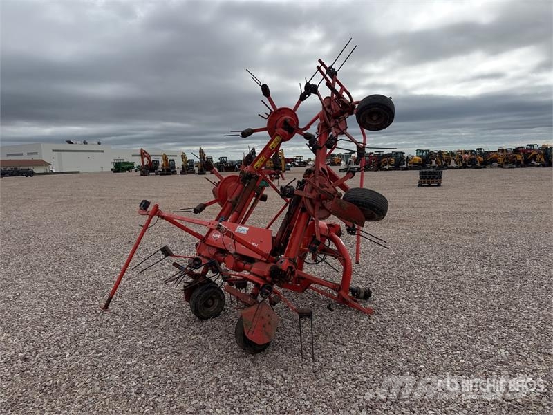  Khun GF5801MH 3-Point 6 Rotor Faneuse Hay Tedder Ranghinatori