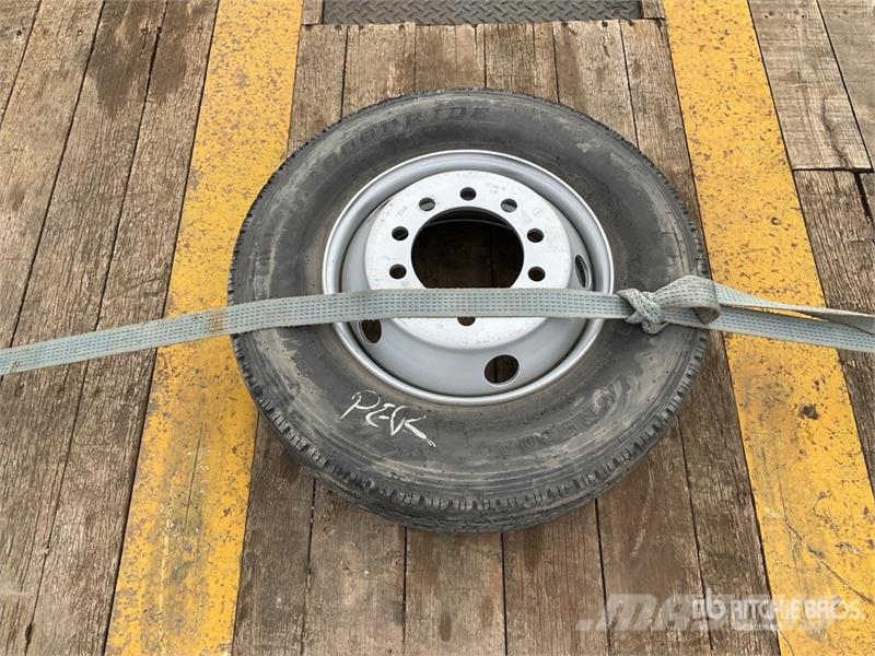 King GTS44-3GR9 Tri/A Lowboy Trailer Low loaders