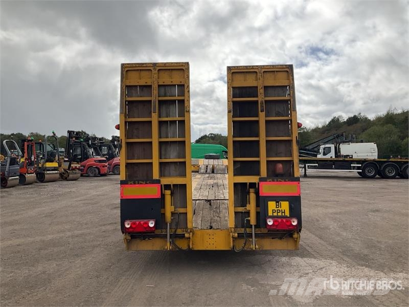 King GTS44-3GR9 Tri/A Lowboy Trailer Low loaders