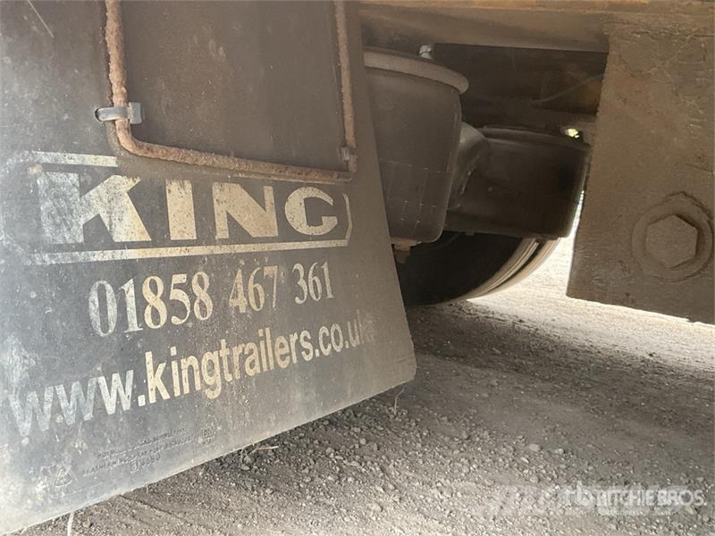 King GTS44-3GR9 Tri/A Lowboy Trailer Low loaders