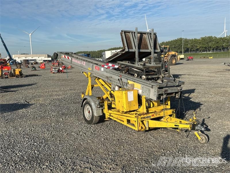 Klaas Universal K III HV 25 /5 Towable Lift Vlečne dvižne ploščadi