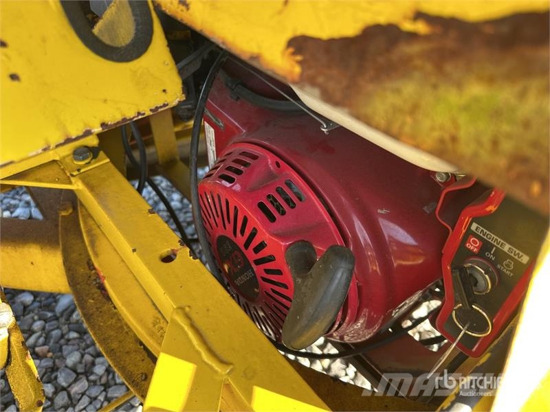 Klaas Universal K III HV 25 /5 Towable Lift Vlečne dvižne ploščadi