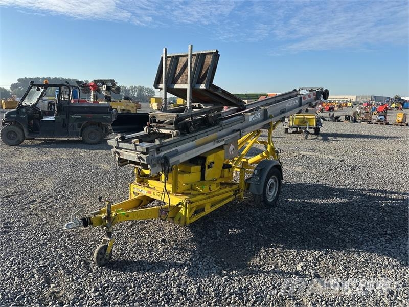Klaas Universal K III HV 25 /5 Towable Lift Vlečne dvižne ploščadi