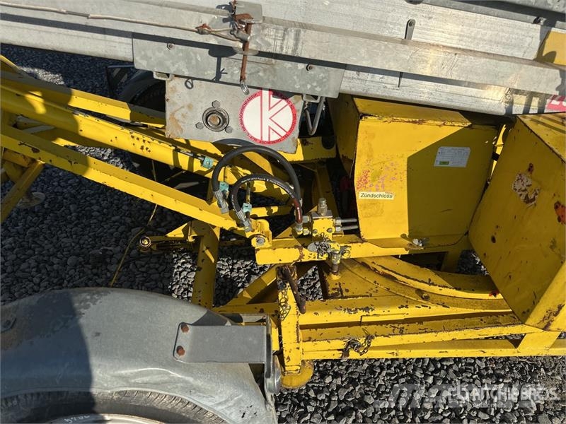 Klaas Universal K III HV 25 /5 Towable Lift Vlečne dvižne ploščadi