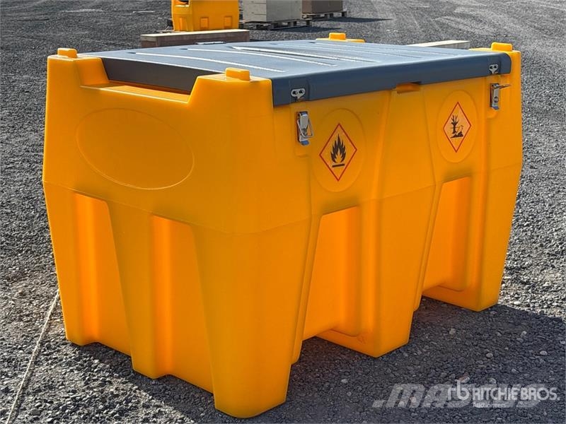 Klamel DTK 480 with Pump Fuel Tank Fuel and additive tanks