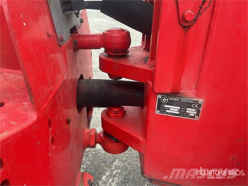 Knikmops 130 Wheel Loader Incarcator pe pneuri