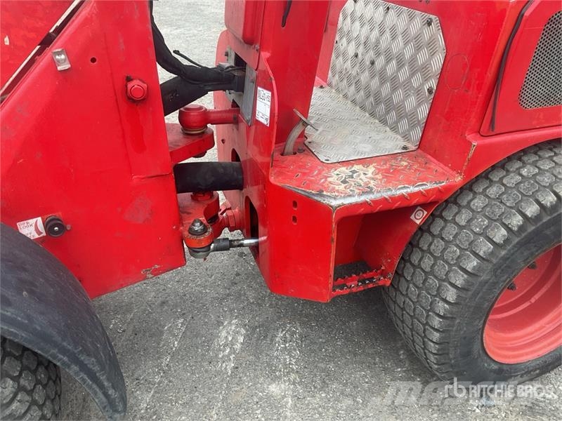 Knikmops 130 Wheel Loader Incarcator pe pneuri