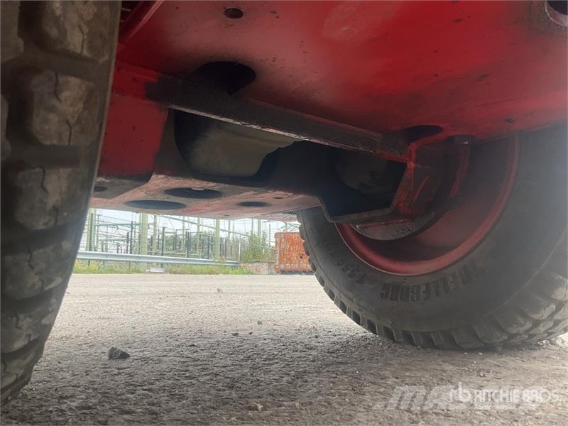 Knikmops 130 Wheel Loader Incarcator pe pneuri