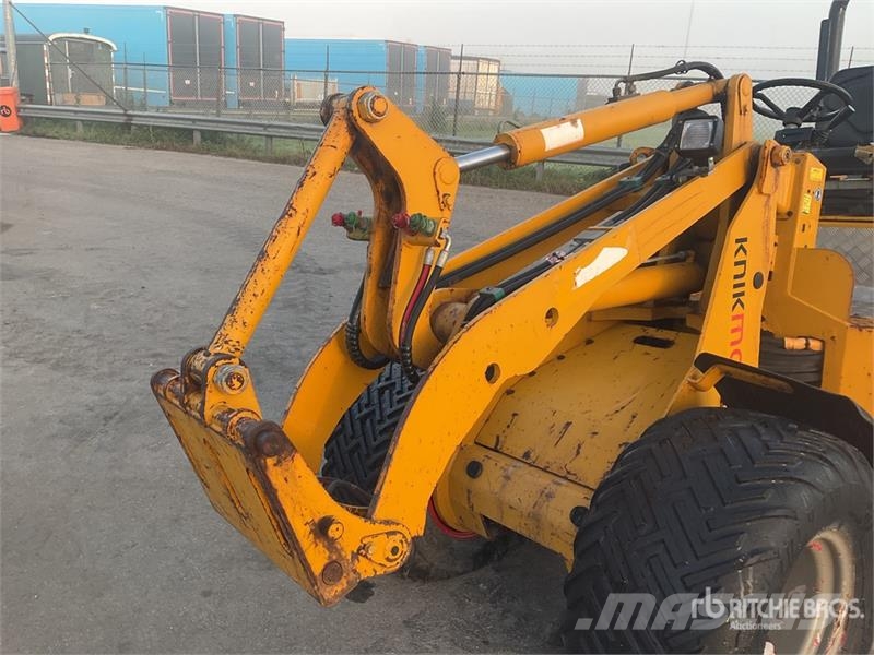 Knikmops KM250 Wheel Loader Kolesni nakladalci