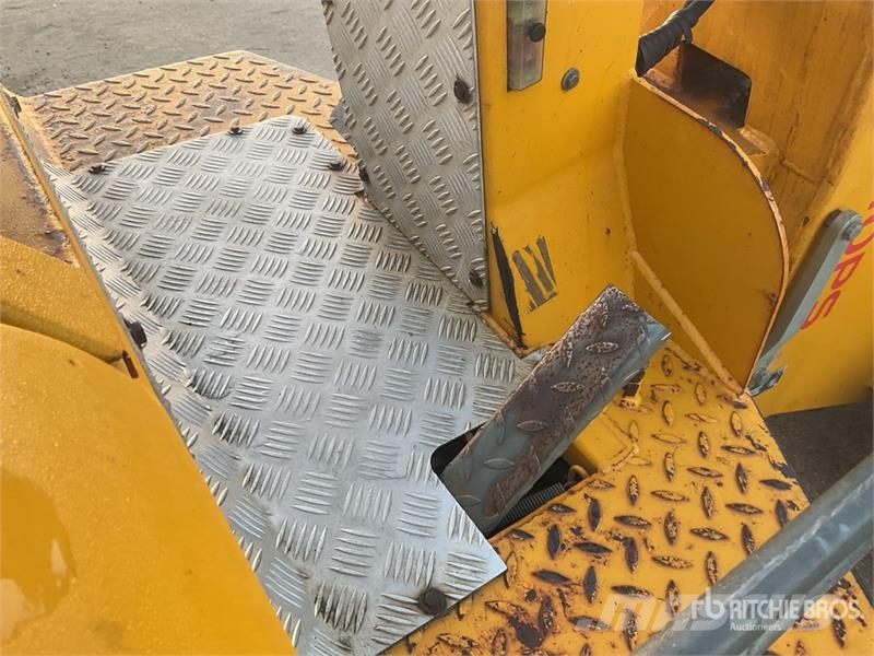 Knikmops KM250 Wheel Loader Kolesni nakladalci
