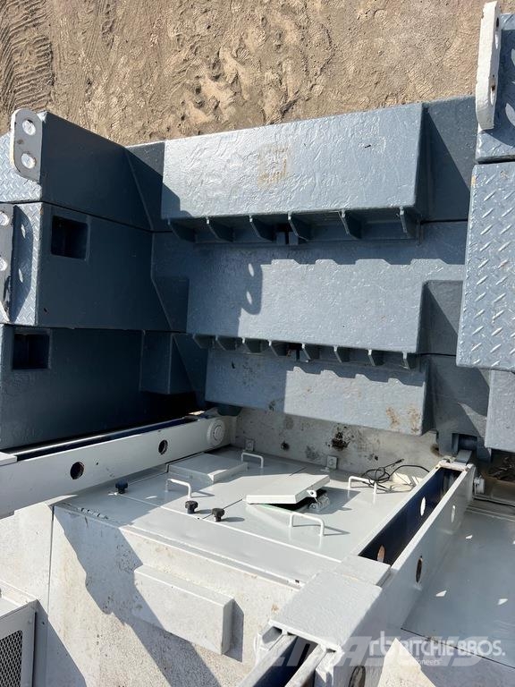 Kobelco BM800 Lattice-Boom Crawler Crane رافعات مجنزرة