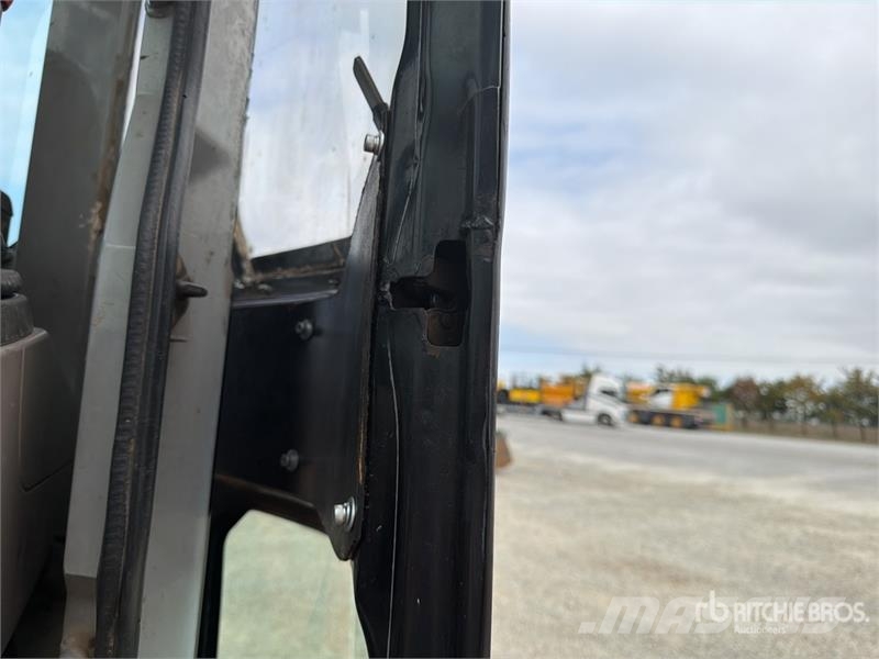 Kobelco E40.2SR Mini Excavator Mini kotrók < 7t