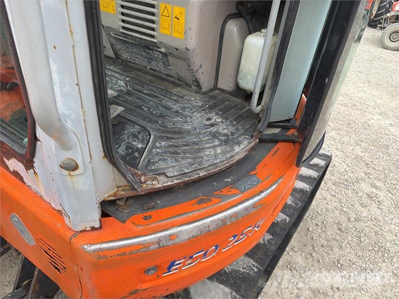 Kobelco E40.2SR Mini Excavator Mini kotrók < 7t