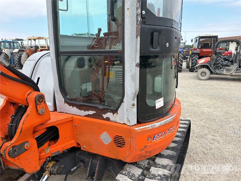 Kobelco E40.2SR Mini Excavator Mini kotrók < 7t