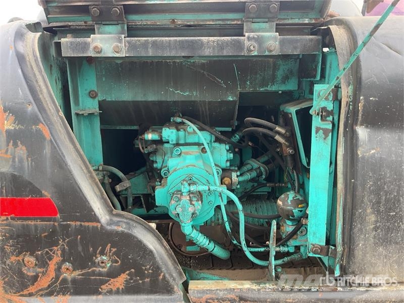 Kobelco SK200 Raupenbagger