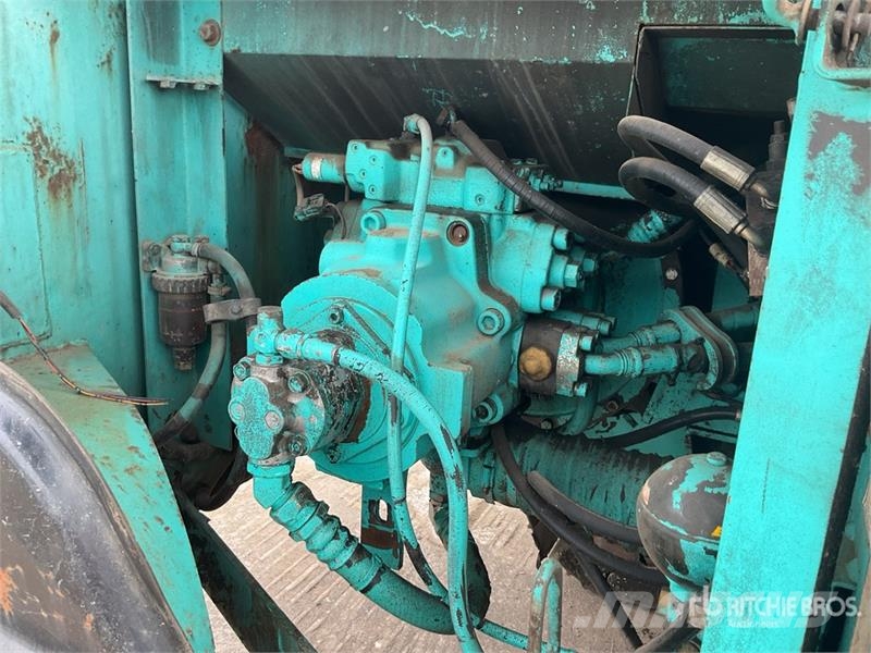 Kobelco SK200 Raupenbagger