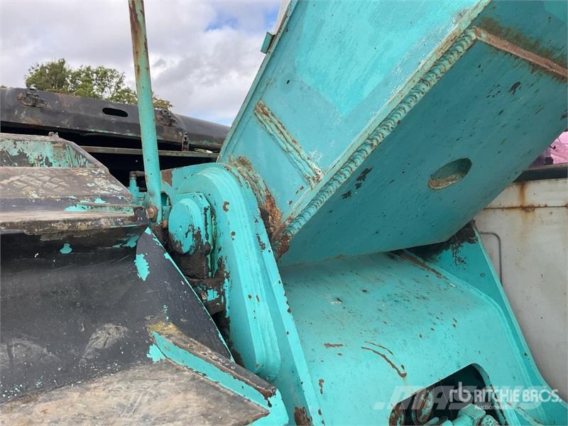 Kobelco SK200 Raupenbagger