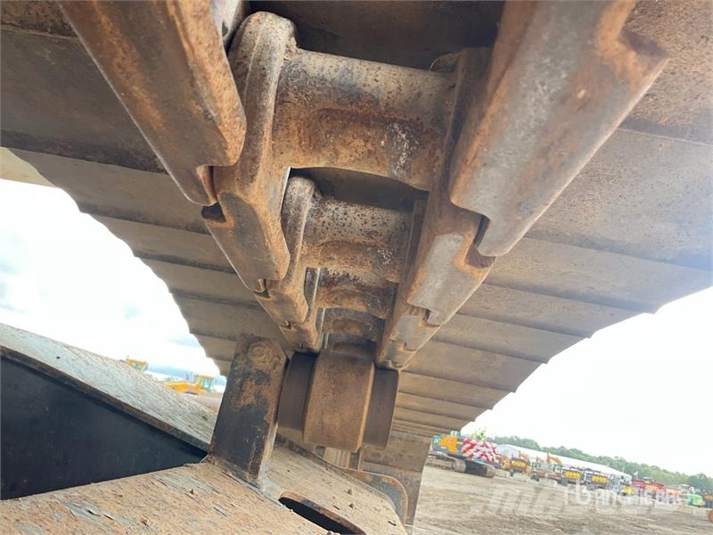 Kobelco SK210HLC-10E Hybrid Tracked Excavator Roomikekskavaatorid