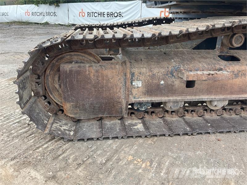 Kobelco SK210HLC-10E Hybrid Tracked Excavator Roomikekskavaatorid