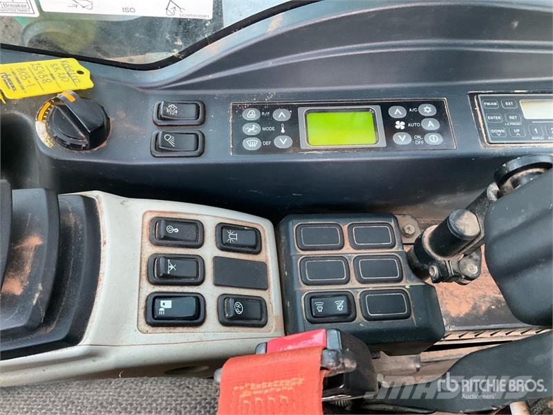 Kobelco SK210LC-10 Tracked Excavator Lánctalpas kotrók