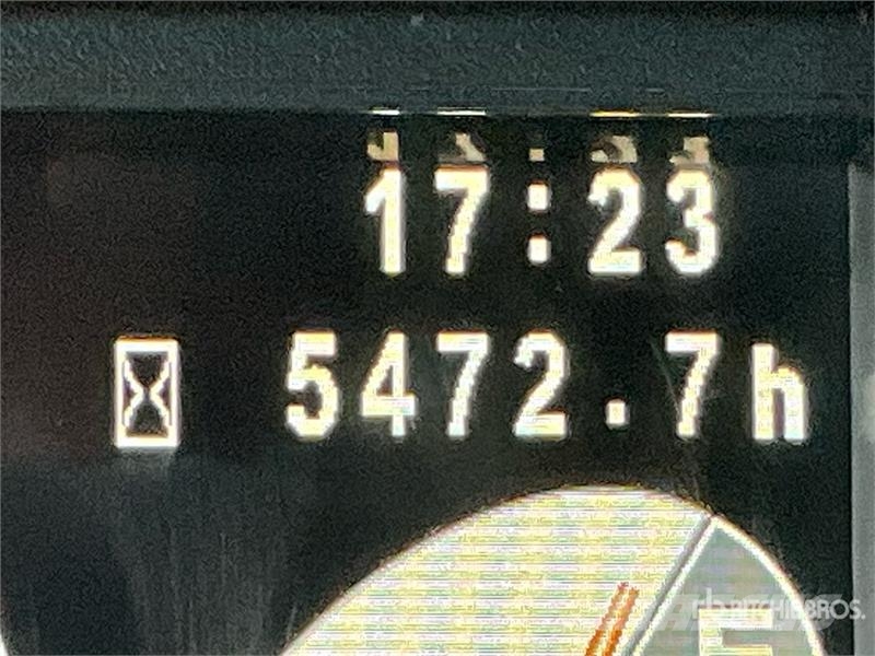 Kobelco SK210LC-10 Tracked Excavator Гусеничные экскаваторы