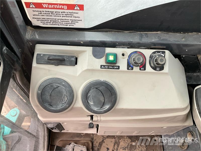 Kobelco SK28SR-6E Mini Excavator حفارات صغيرة أقل من 7 طن (حفارات صغيرة)