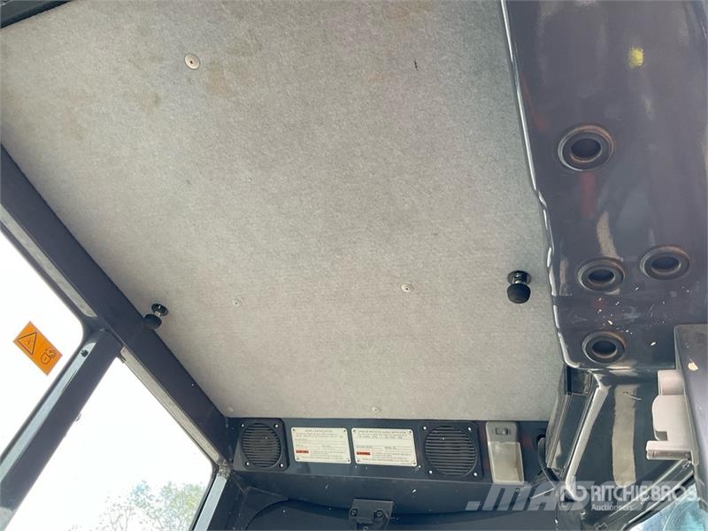 Kobelco SK28SR-6E Mini Excavator Mini kotrók < 7t