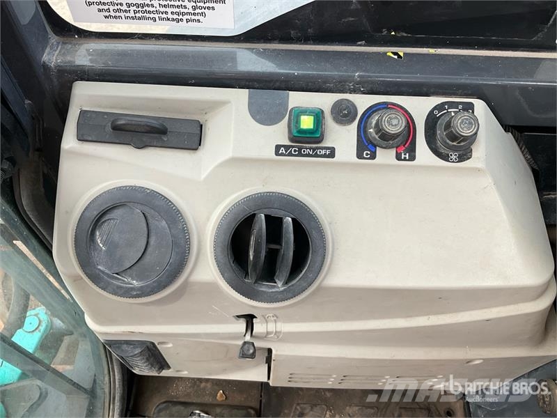 Kobelco SK28SR-6E Mini Excavator Mini kotrók < 7t