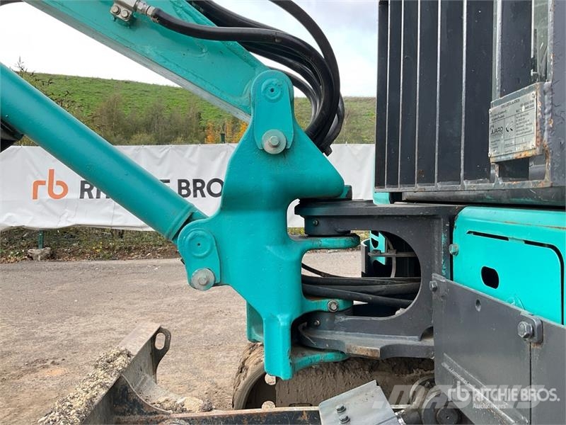 Kobelco SK28SR-6E Mini Excavator حفارات صغيرة أقل من 7 طن (حفارات صغيرة)