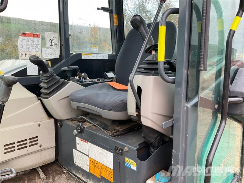 Kobelco SK55SRX-6E حفارات صغيرة أقل من 7 طن (حفارات صغيرة)
