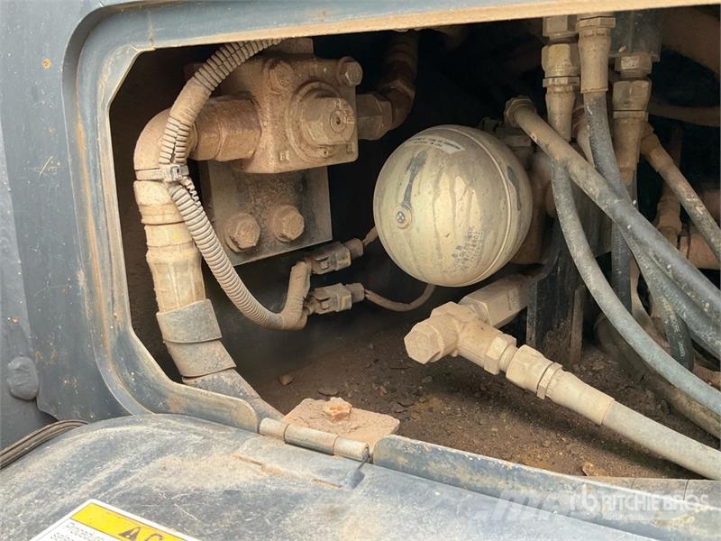 Kobelco SK55SRX-6E حفارات صغيرة أقل من 7 طن (حفارات صغيرة)