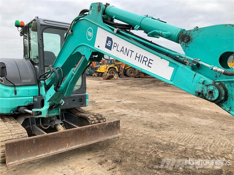 Kobelco SK55SRX-6E حفارات صغيرة أقل من 7 طن (حفارات صغيرة)