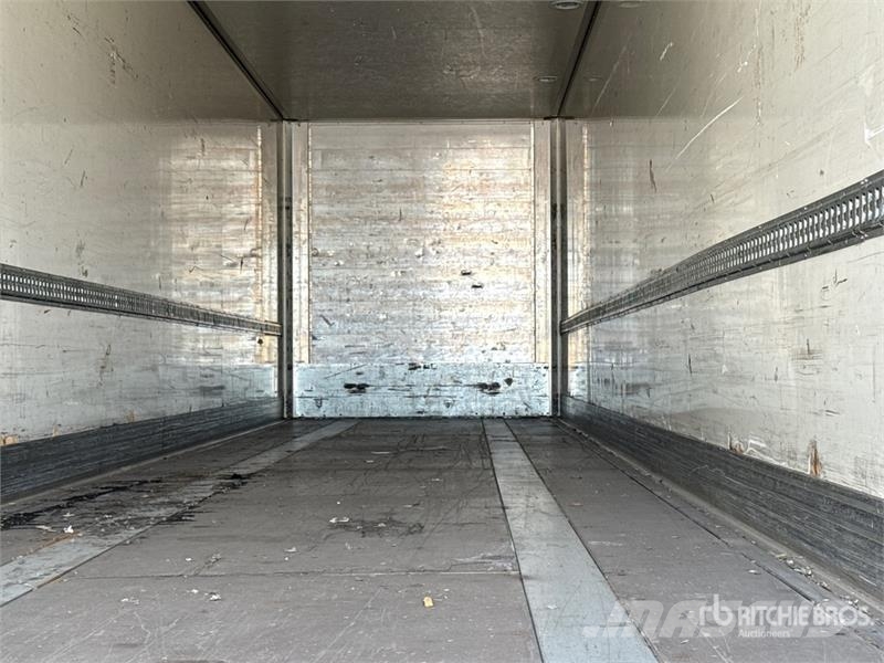 Kögel S24-3 Tri/A Van Trailer Furgons