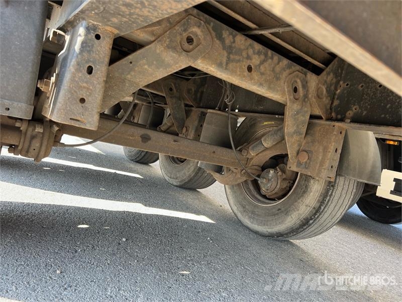 Kögel S24-3 Tri/A Van Trailer Anhänger-Kastenaufbau