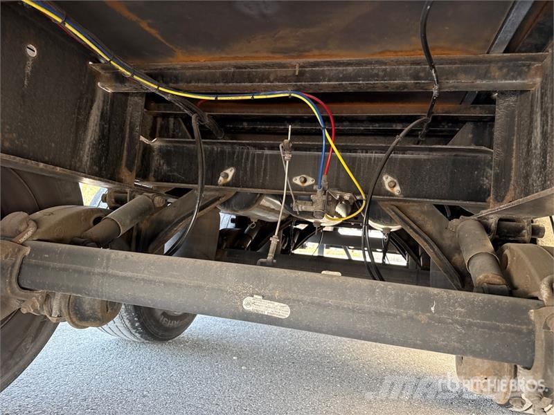 Kögel S24-3 Tri/A Van Trailer Furgons