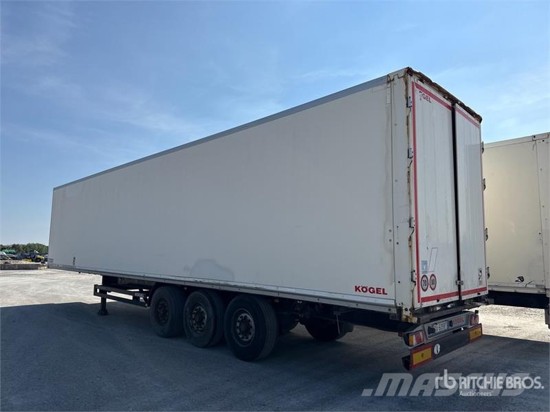 Kögel S24-3 Tri/A Van Trailer Furgons