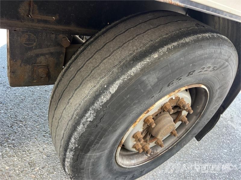 Kögel S24-3 Tri/A Van Trailer Anhänger-Kastenaufbau
