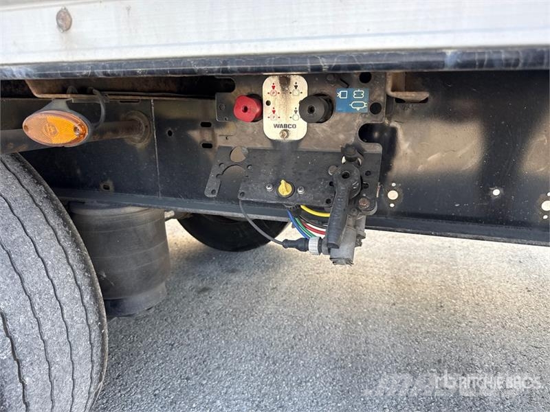 Kögel S24-3 Tri/A Van Trailer Furgons