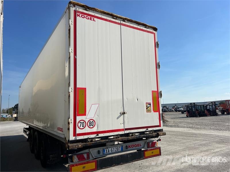 Kögel S24-3 Tri/A Van Trailer Anhänger-Kastenaufbau