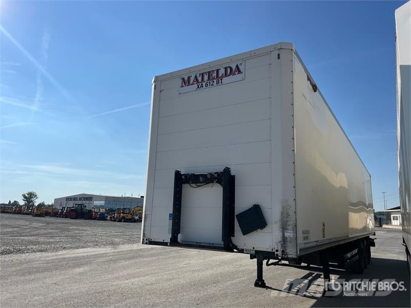 Kögel S24-3 Tri/A Van Trailer Anhänger-Kastenaufbau