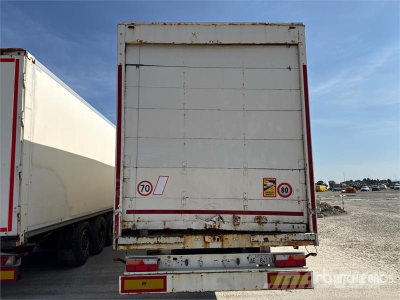 Kögel SPKH18 P90/1110 T/A Van Trailer Furgons