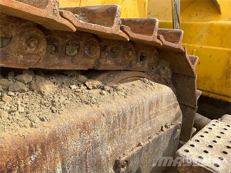 Komatsu D155AX-6 Crawler dozers